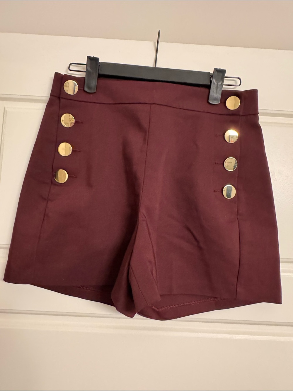 Women’s Express High-Waist Burgundy Women’s Button Sailor Shorts Size 2/4